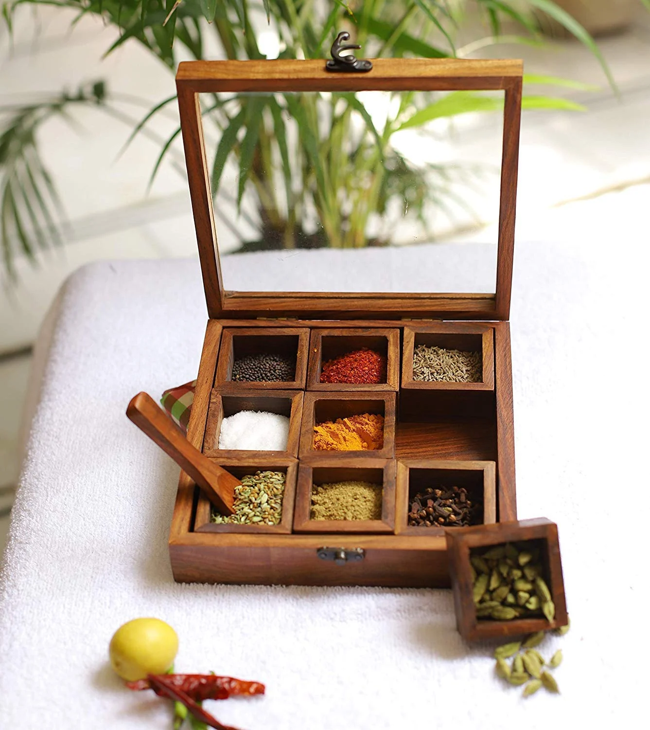 Spice box